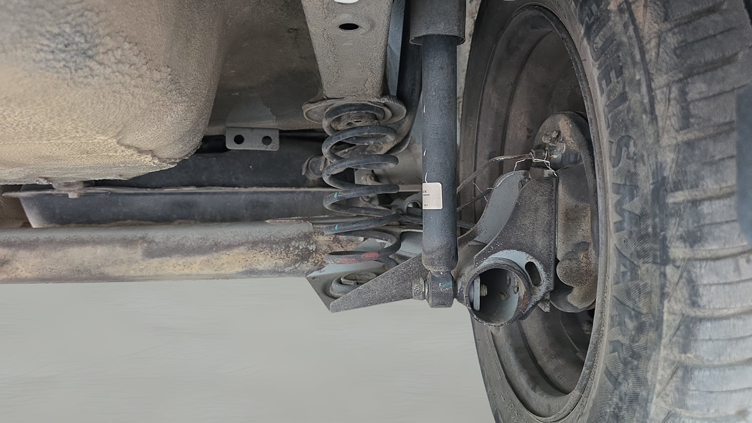 Used 2020 Renault Kwid RXL Petrol Manual extra REAR RIGHT UNDERBODY VIEW