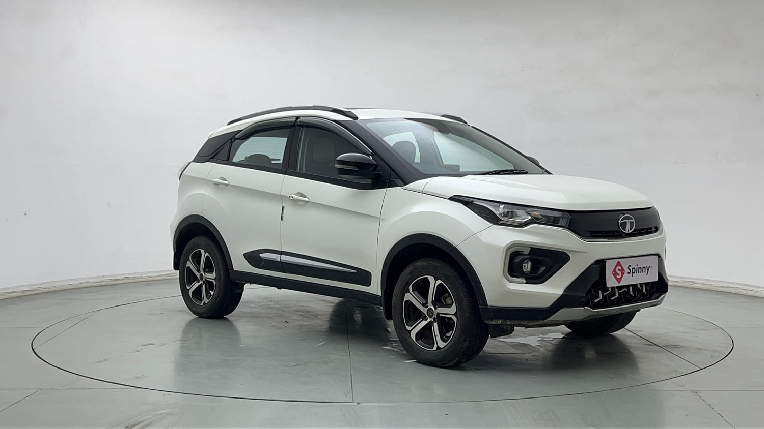 Used 2022 Tata Nexon XZA Plus (HS) Petrol Automatic exterior RIGHT FRONT CORNER VIEW