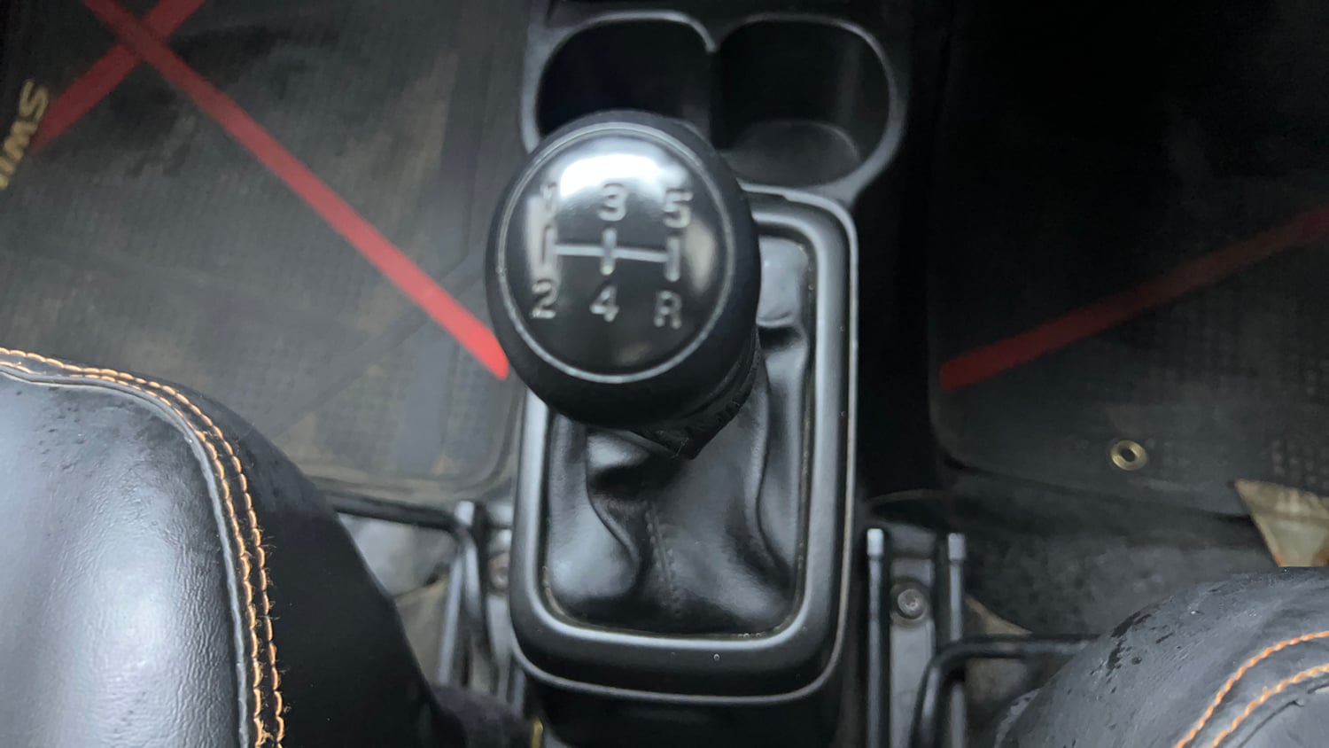 Used 2023 Maruti Suzuki S-Presso VXi S-CNG Cng Manual interior GEAR  KNOB VIEW