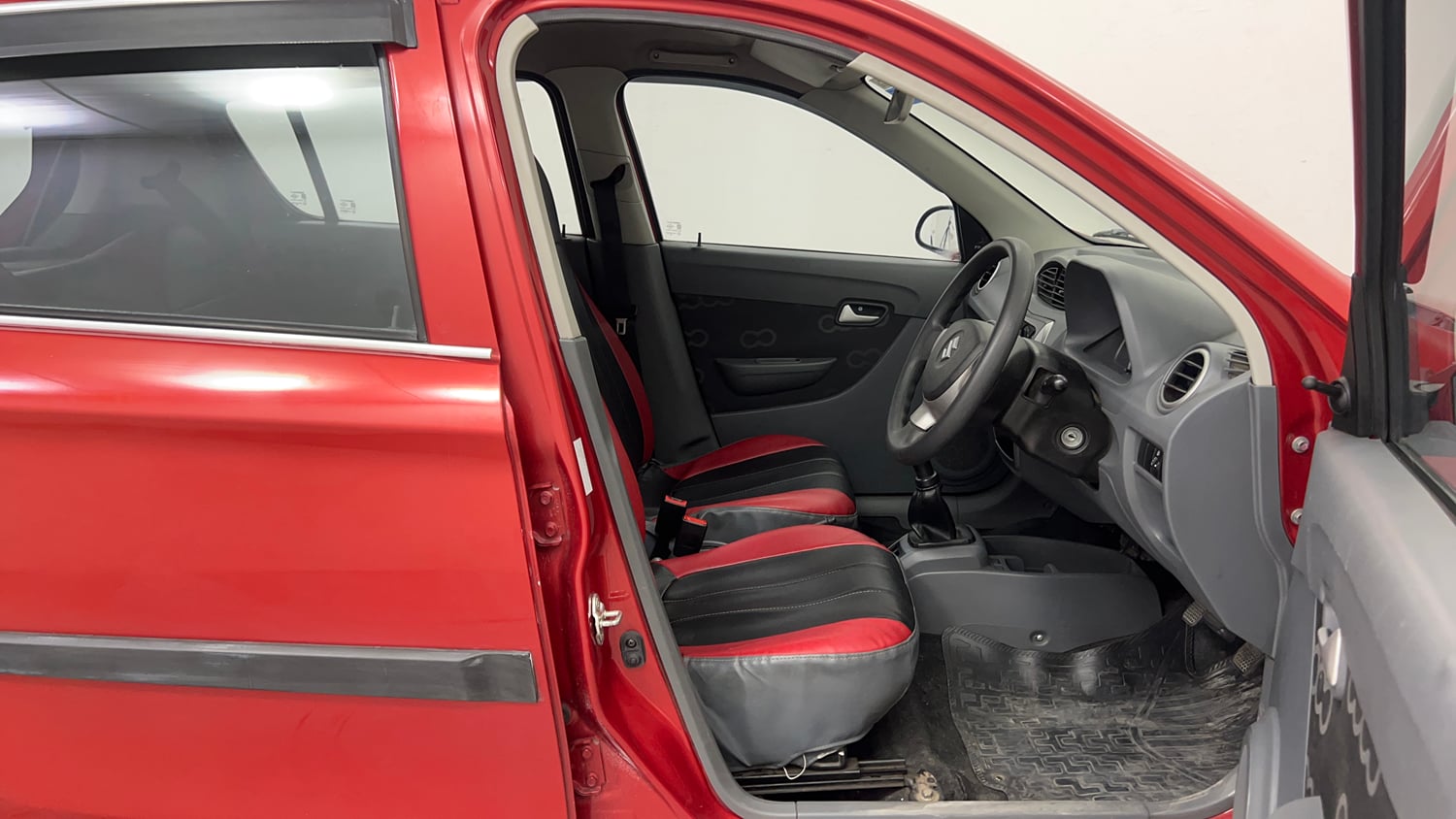 Used 2015 Maruti Suzuki Alto 800 Vxi Petrol Manual interior RIGHT SIDE FRONT DOOR CABIN VIEW