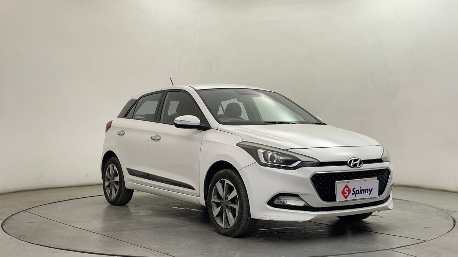 Used 2016 Hyundai Elite i20 Asta 1.2 (O) Petrol Manual exterior RIGHT FRONT CORNER VIEW