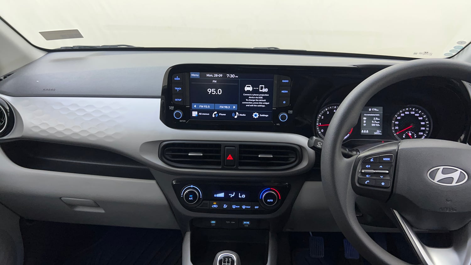 Used 2025 Hyundai Grand i10 Nios Sportz (O) 1.2 Kappa VTVT Petrol Manual interior MUSIC SYSTEM & AC CONTROL VIEW