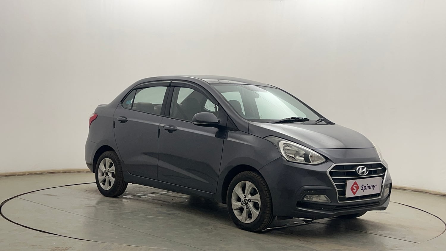 Used 2019 Hyundai Xcent SX Petrol Manual exterior RIGHT FRONT CORNER VIEW