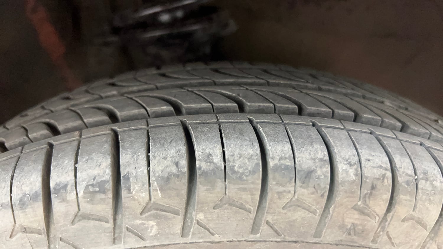 Used 2015 Maruti Suzuki Alto 800 Vxi Petrol Manual tyres RIGHT FRONT TYRE TREAD VIEW