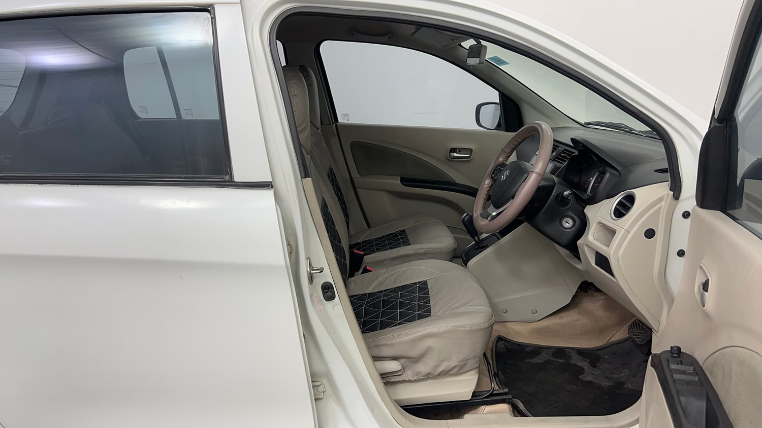 Used 2018 Maruti Suzuki Celerio ZXi AMT Petrol Automatic interior RIGHT SIDE FRONT DOOR CABIN VIEW