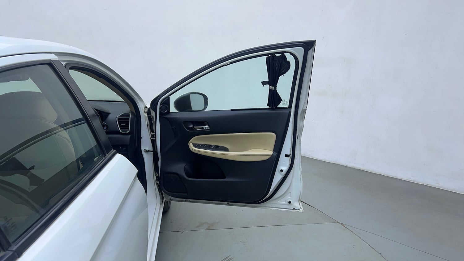 Used 2022 Honda City ZX Petrol Petrol Manual interior RIGHT FRONT DOOR OPEN VIEW