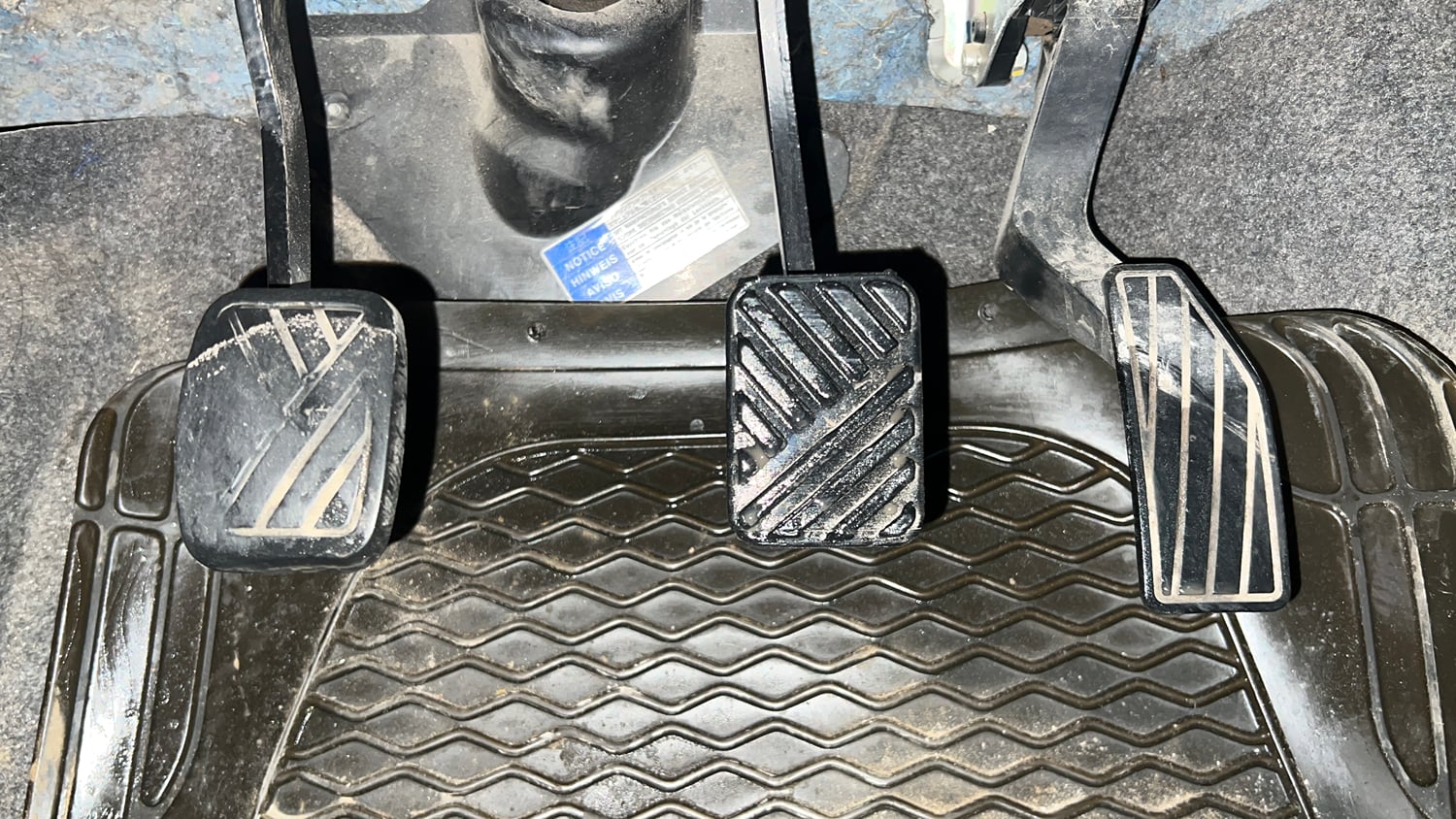 Used 2016 Maruti Suzuki Celerio ZXi Petrol Manual interior PEDALS VIEW