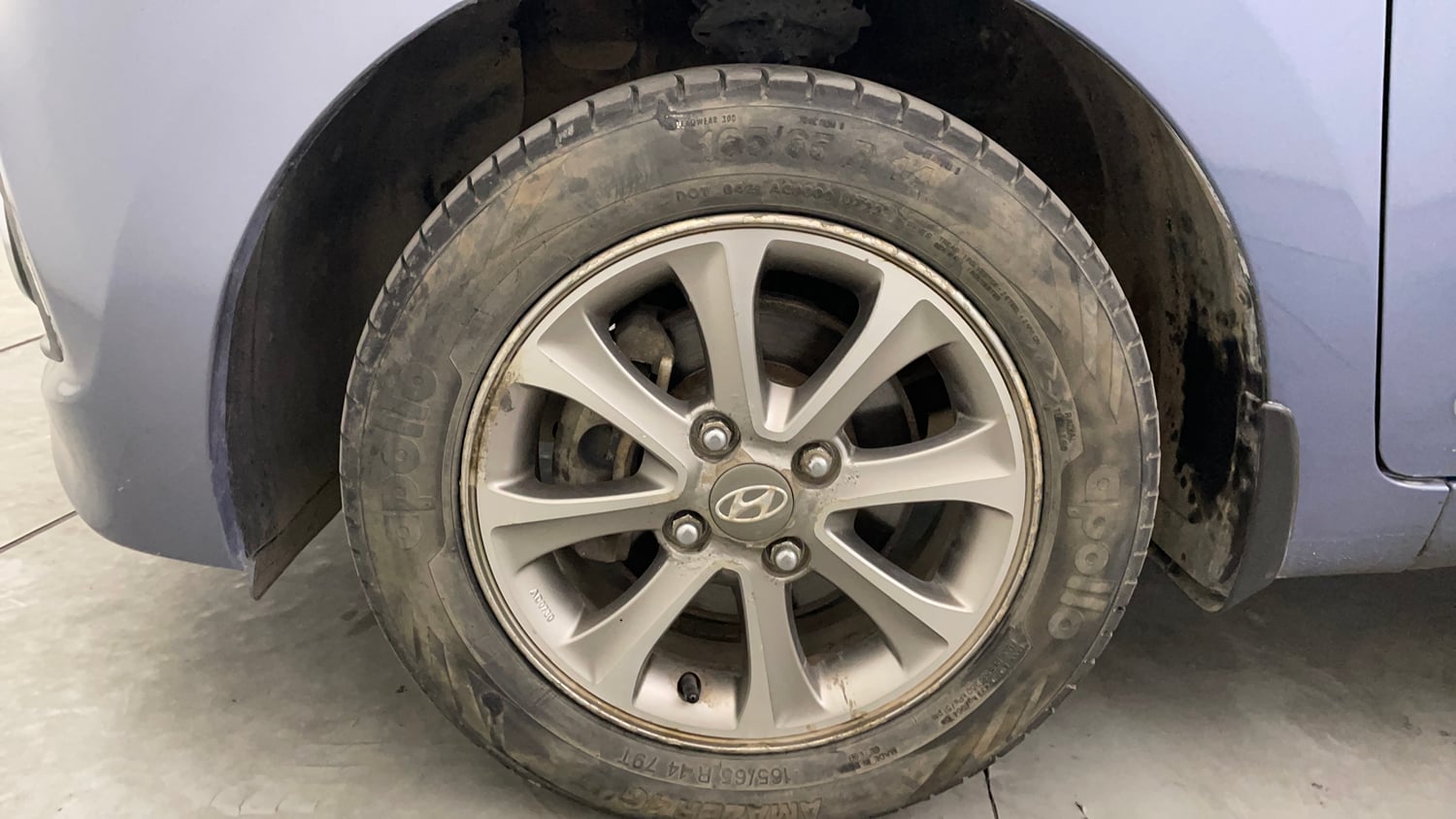 Used 2016 Hyundai Grand i10 Asta 1.2 Kappa VTVT Petrol Manual tyres LEFT FRONT TYRE RIM VIEW
