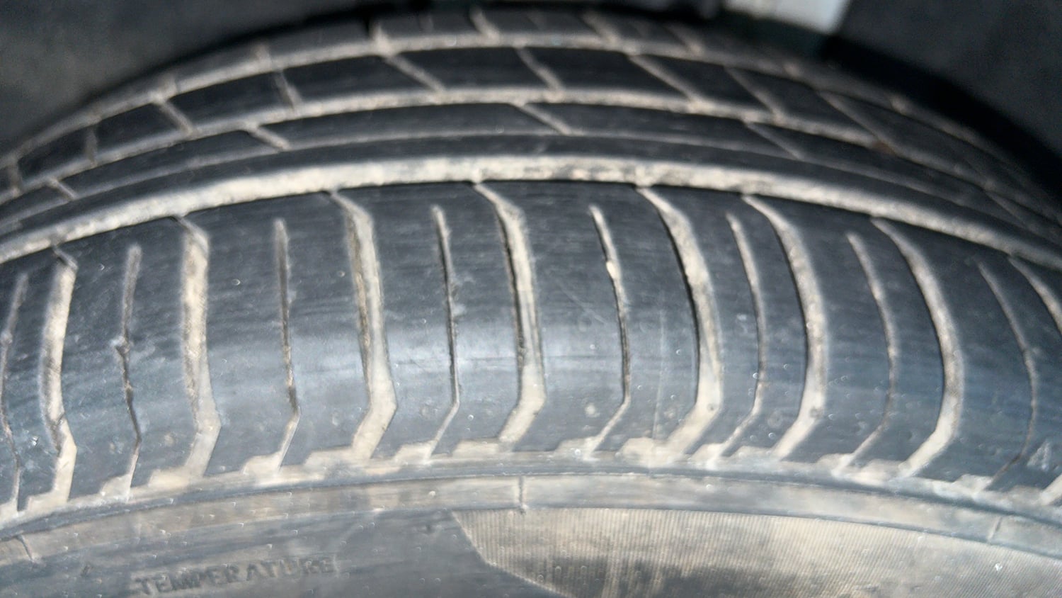 Used 2024 Tata Punch Adventure AMT Petrol Automatic tyres LEFT FRONT TYRE TREAD VIEW