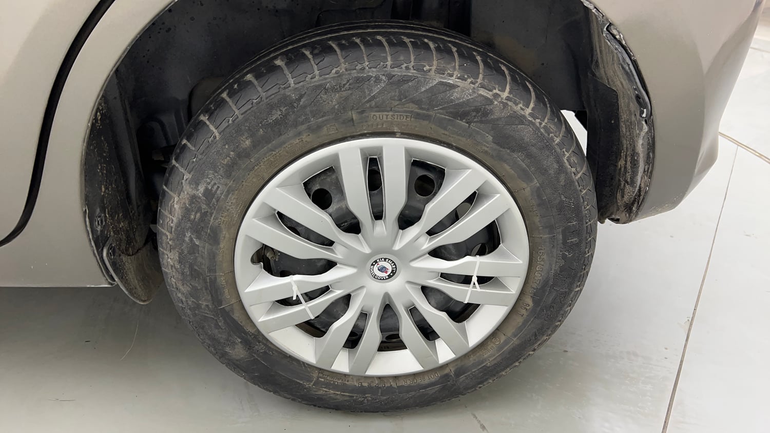 Used 2022 Maruti Suzuki Swift VXi Petrol Manual tyres LEFT REAR TYRE RIM VIEW
