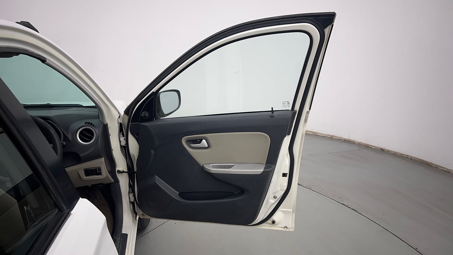 Used 2015 Maruti Suzuki Alto K10 VXi Petrol Manual interior RIGHT FRONT DOOR OPEN VIEW