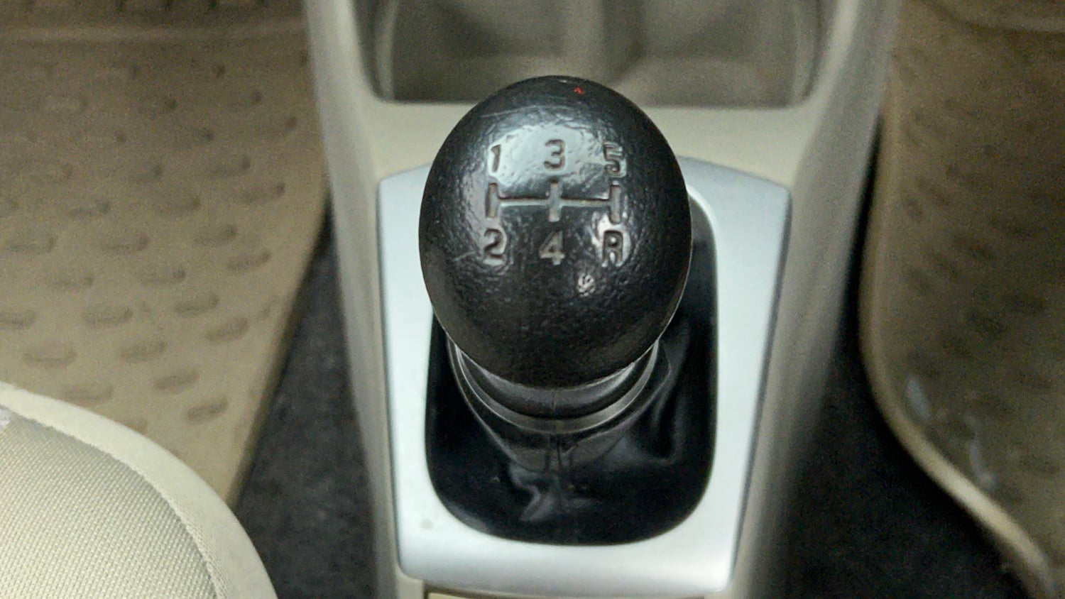 Used 2015 Maruti Suzuki Alto K10 VXi Petrol Manual interior GEAR  KNOB VIEW