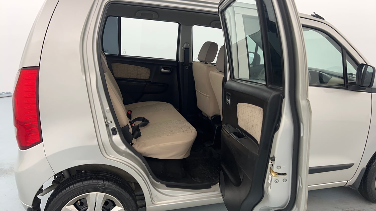 Used 2017 Maruti Suzuki Wagon R 1.0 VXI AMT Petrol Automatic interior RIGHT SIDE REAR DOOR CABIN VIEW