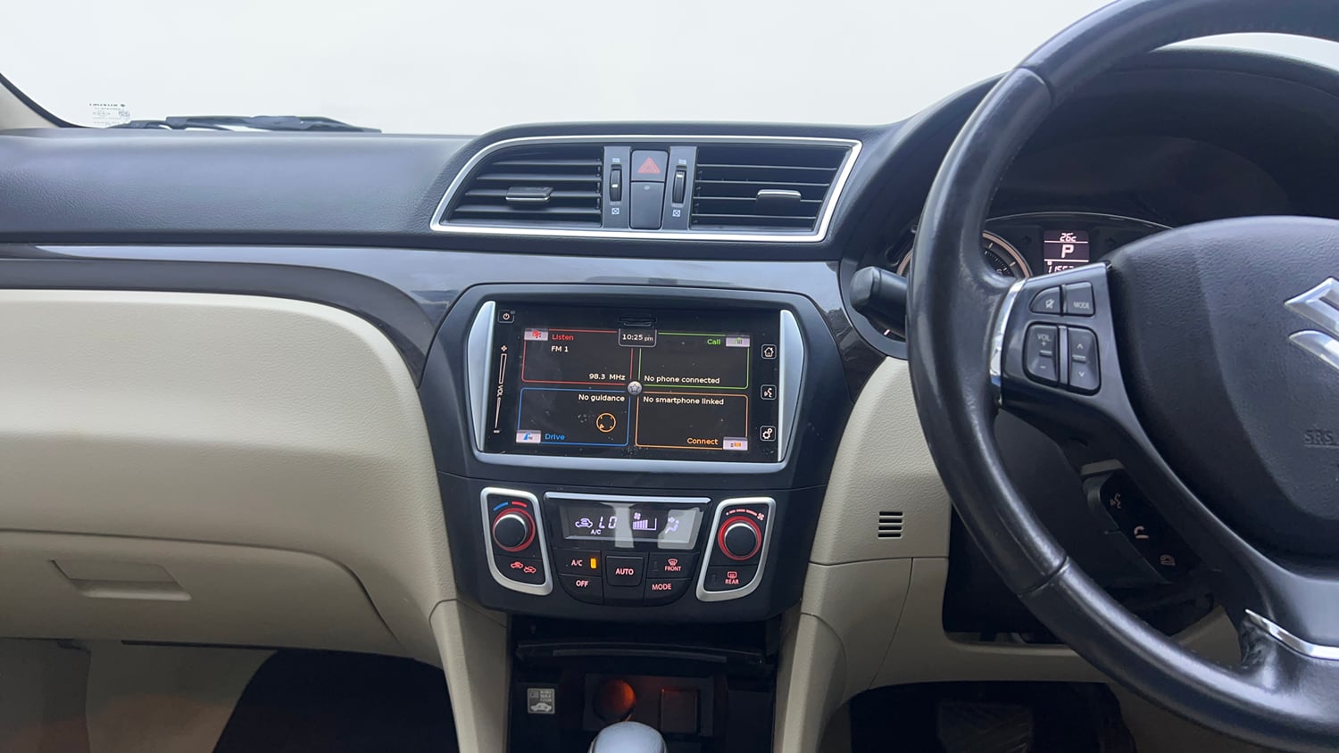 Used 2016 Maruti Suzuki Ciaz ZXI+ AT Petrol Automatic interior MUSIC SYSTEM & AC CONTROL VIEW