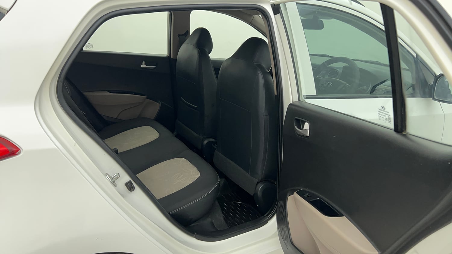 Used 2015 Hyundai Grand i10 Asta AT 1.2 Kappa VTVT Petrol Automatic interior RIGHT SIDE REAR DOOR CABIN VIEW