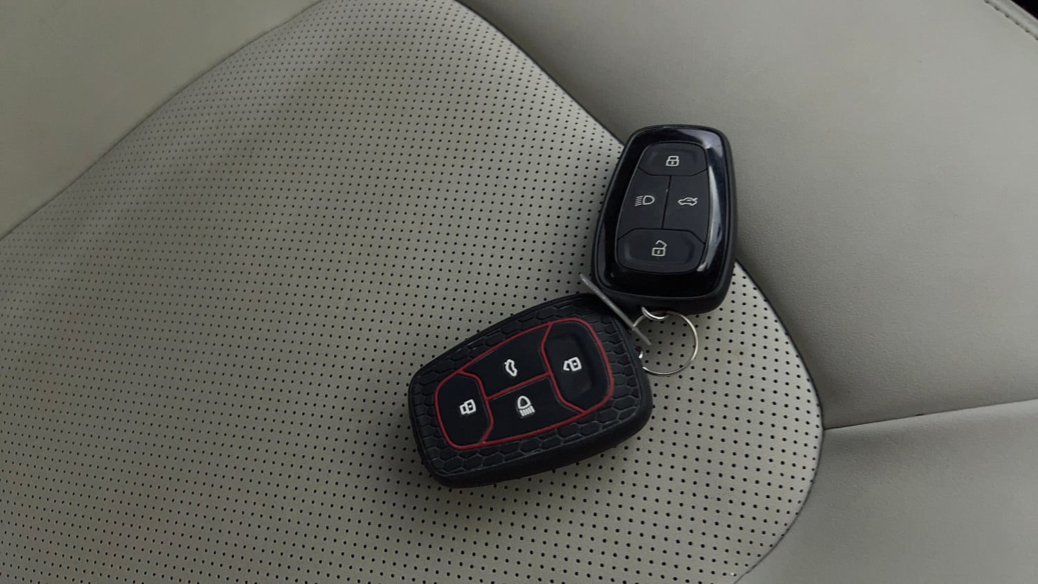 Used 2023 Tata Nexon XZ Plus LUXS Dual Tone Petrol Manual extra CAR KEY VIEW