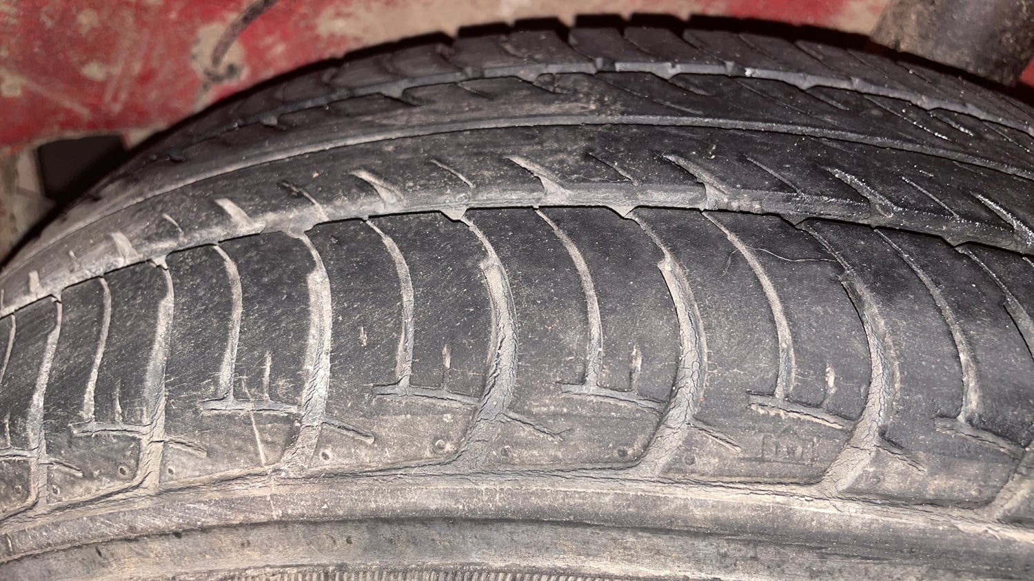 Used 2020 Maruti Suzuki Celerio VXi (O) CNG Cng Manual tyres LEFT REAR TYRE TREAD VIEW