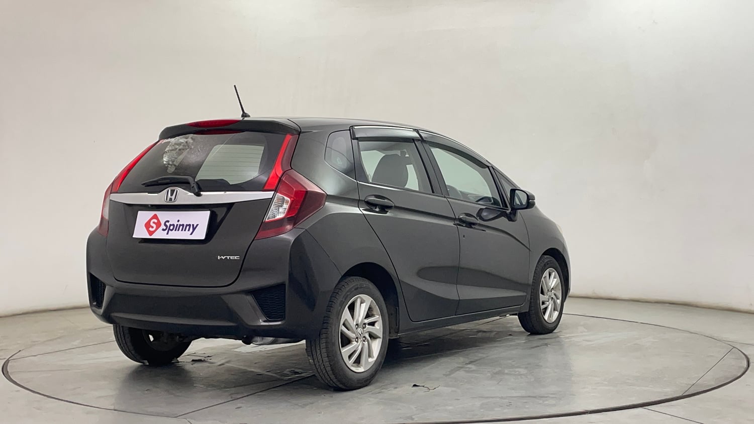 Used 2017 Honda Jazz V AT Petrol Petrol Automatic exterior RIGHT REAR CORNER VIEW