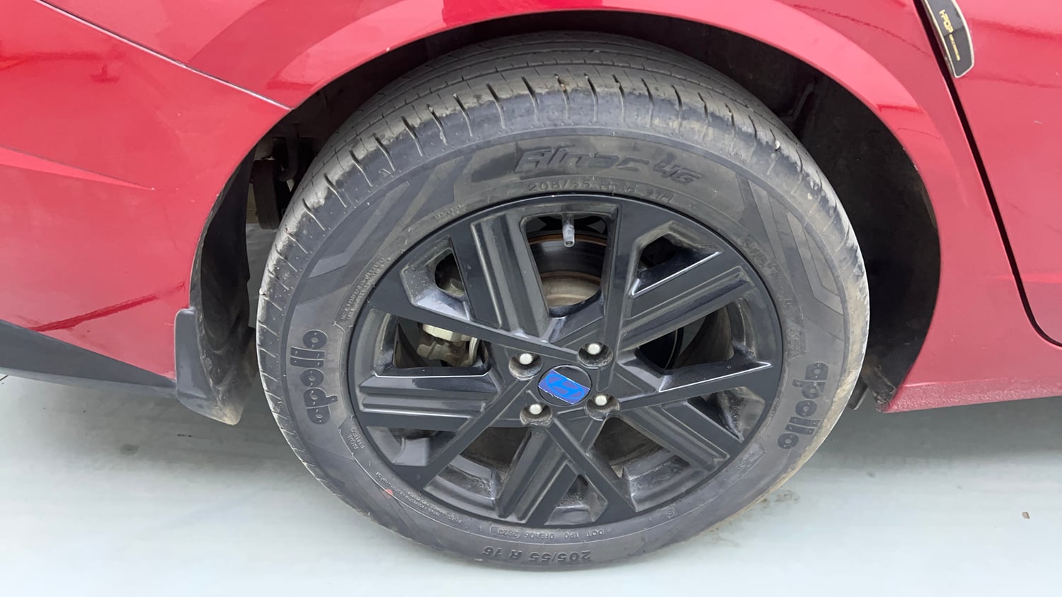 Used 2023 Hyundai Verna SX (O) 1.5 Turbo Petrol DCT Petrol Automatic tyres RIGHT REAR TYRE RIM VIEW