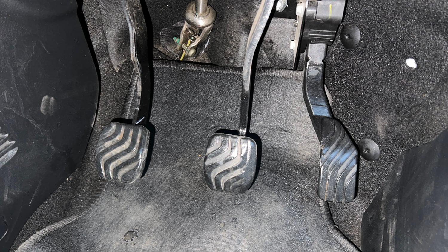 Used 2023 Nissan Magnite XE Petrol Manual interior PEDALS VIEW