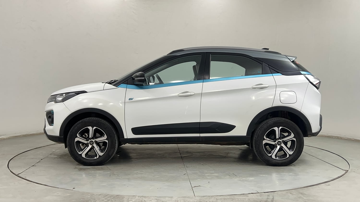 Used 2022 Tata Nexon EV XZ Plus Electric Automatic exterior LEFT SIDE VIEW
