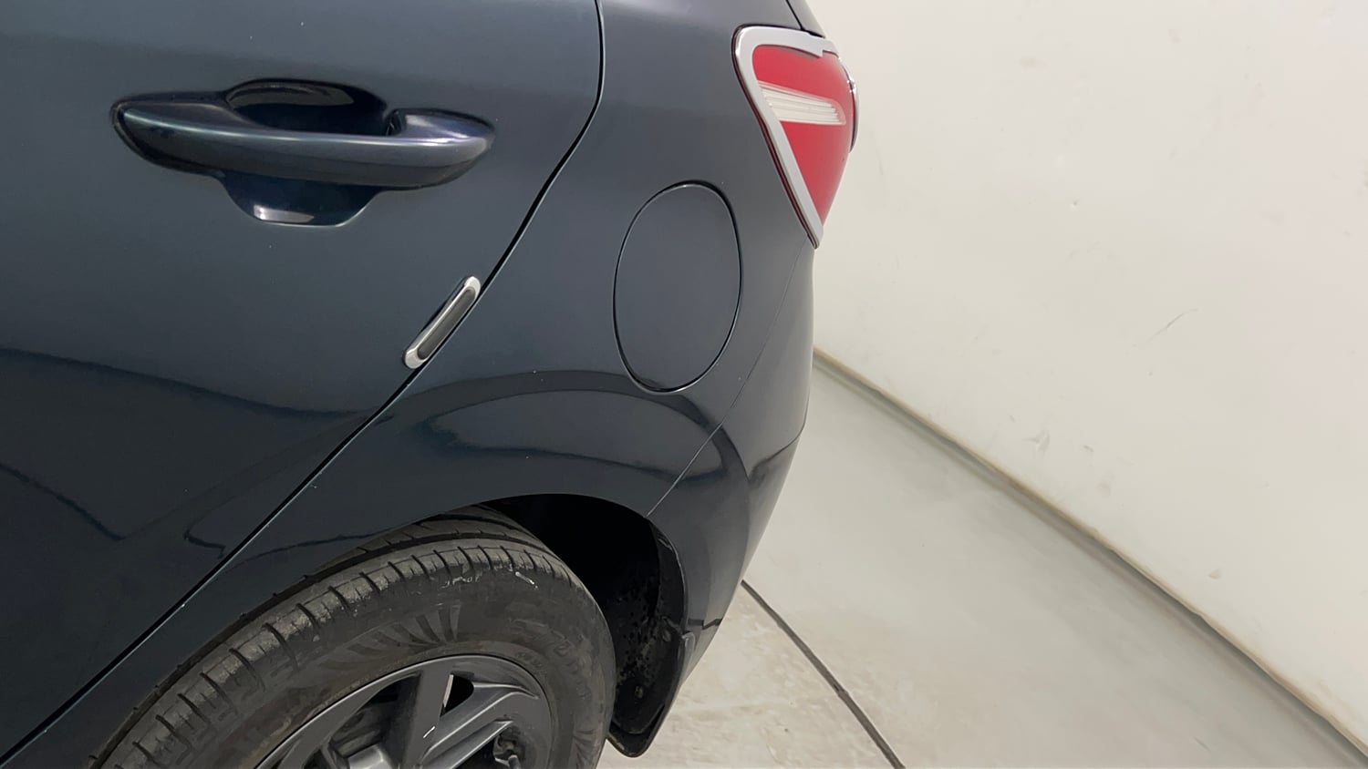 Used 2022 Hyundai Grand i10 Nios Sportz 1.2 Kappa VTVT Petrol Manual dents MINOR SCRATCH