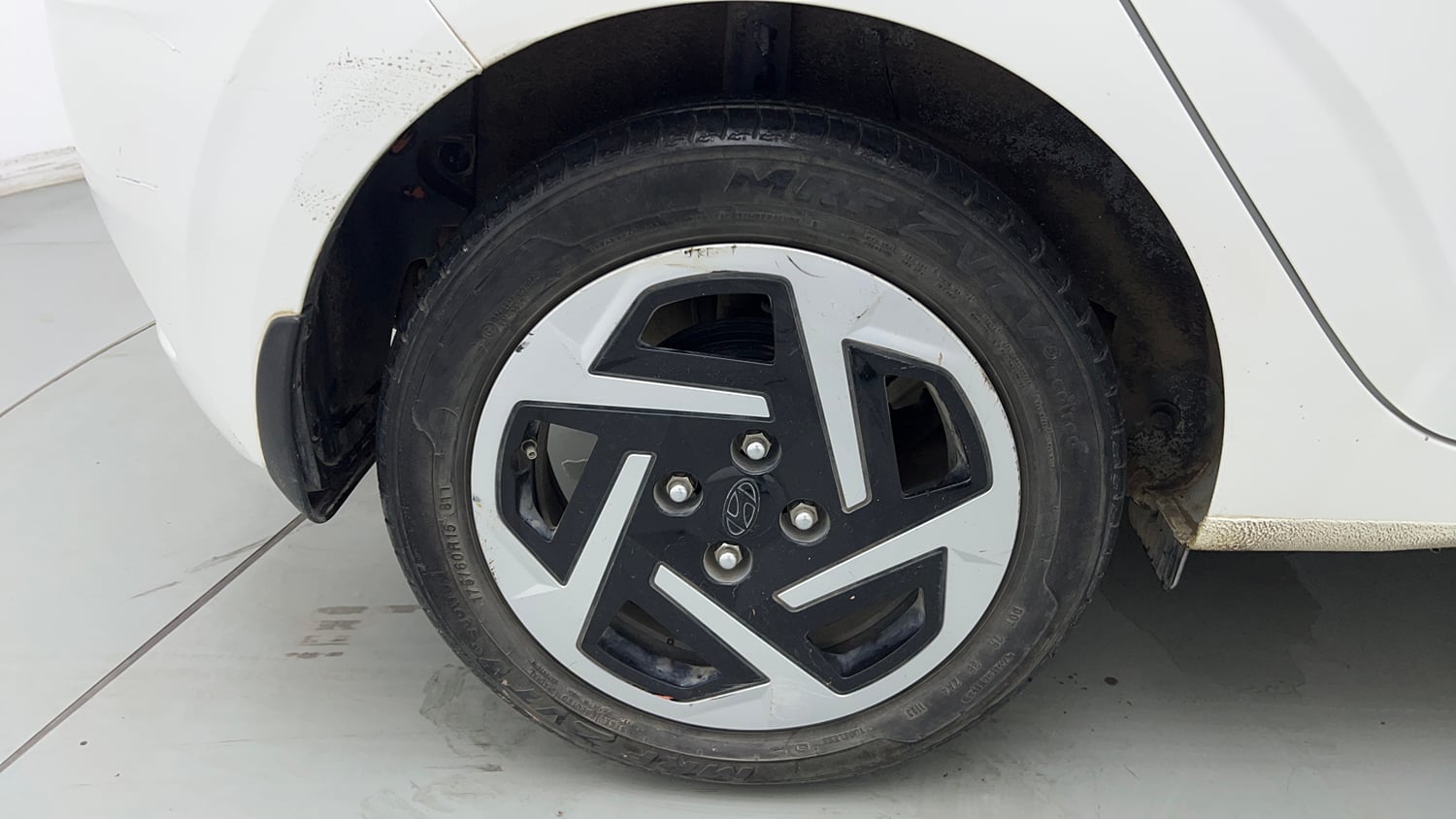 Used 2023 Hyundai Grand i10 Nios Sportz 1.2 Kappa VTVT Petrol Manual tyres RIGHT REAR TYRE RIM VIEW