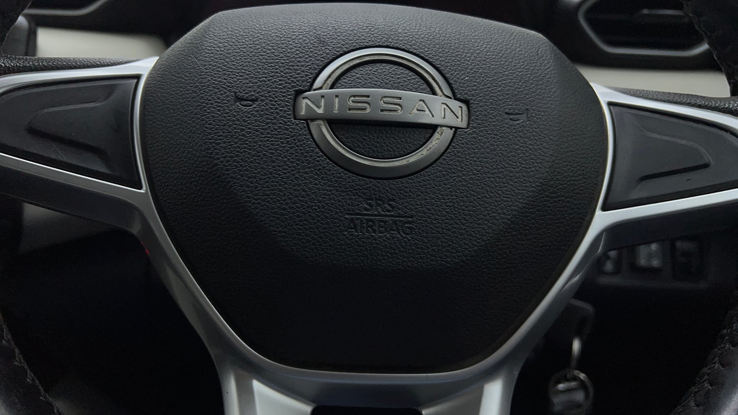 Used 2023 Nissan Magnite XE Petrol Manual top_features Airbags