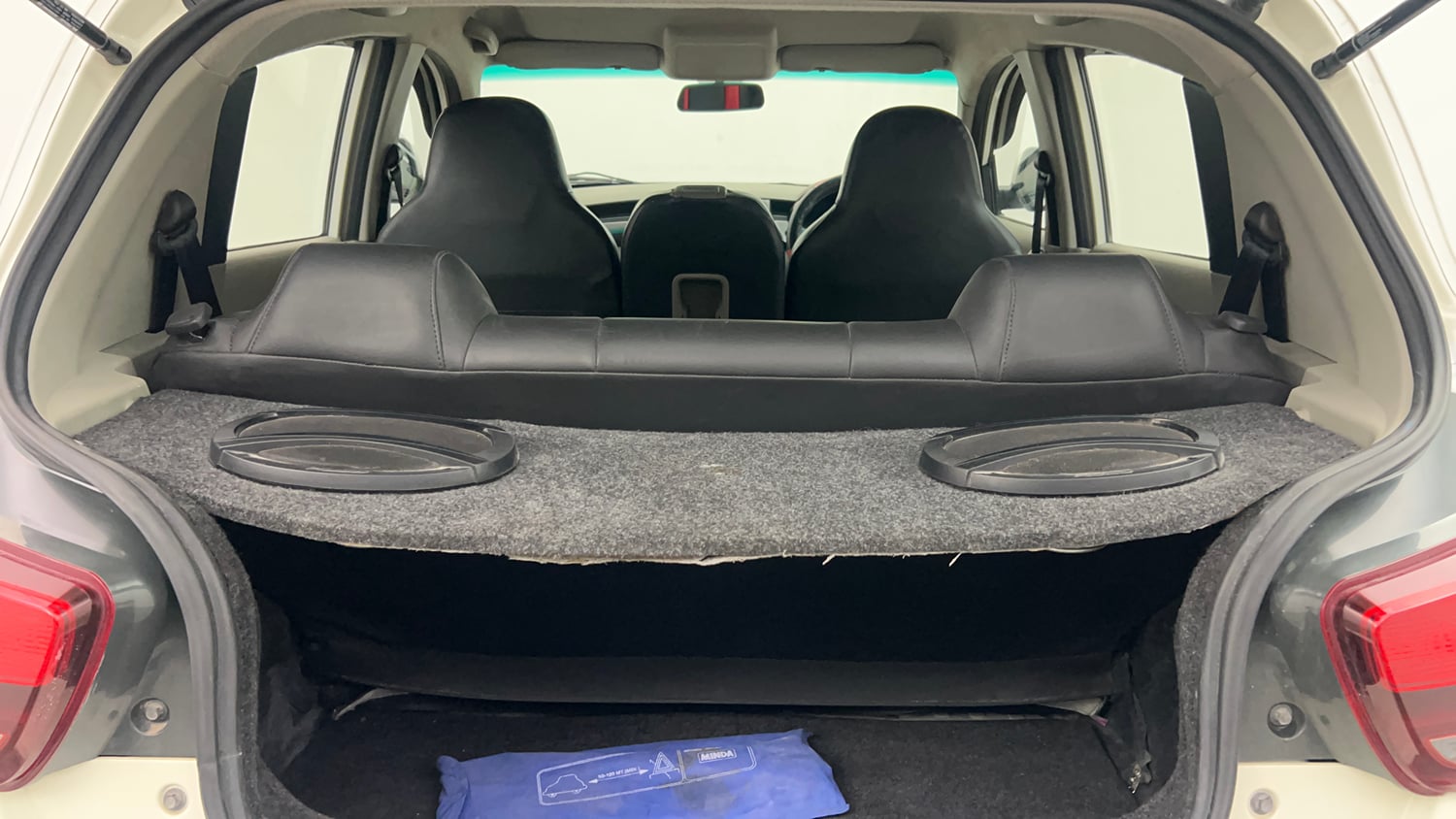 Used 2016 Mahindra KUV100 K4 6 STR Petrol Manual interior DICKY INSIDE VIEW