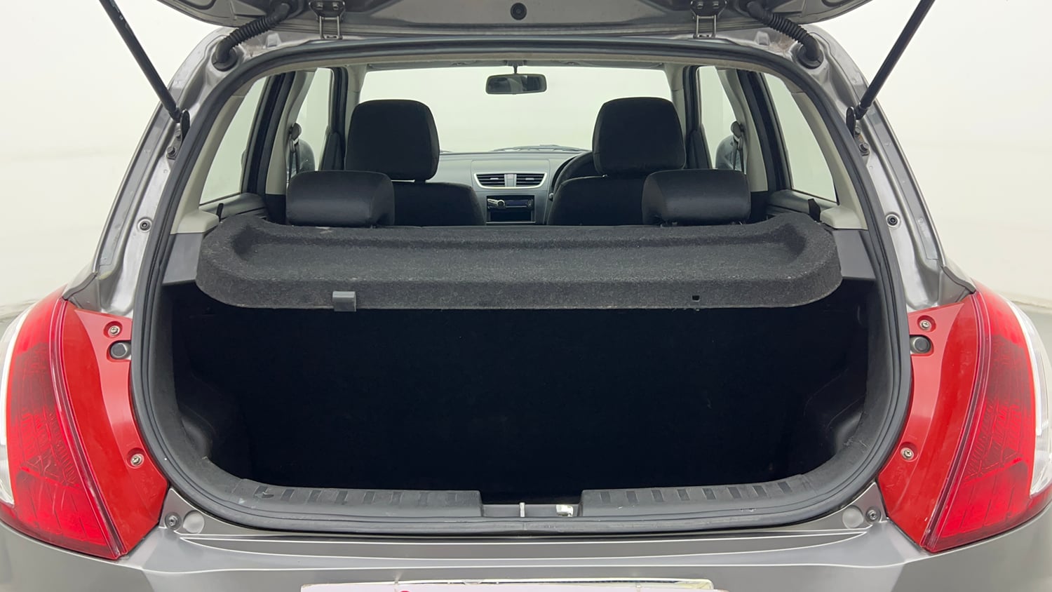 Used 2014 Maruti Suzuki Swift VXi Petrol Manual interior DICKY INSIDE VIEW