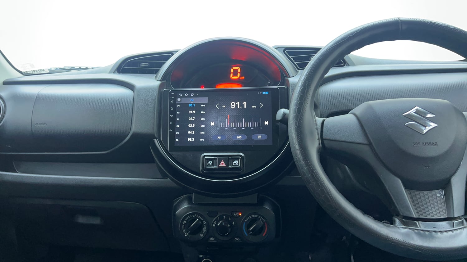 Used 2023 Maruti Suzuki S-Presso VXi S-CNG Cng Manual top_features Integrated (in-dash) music system