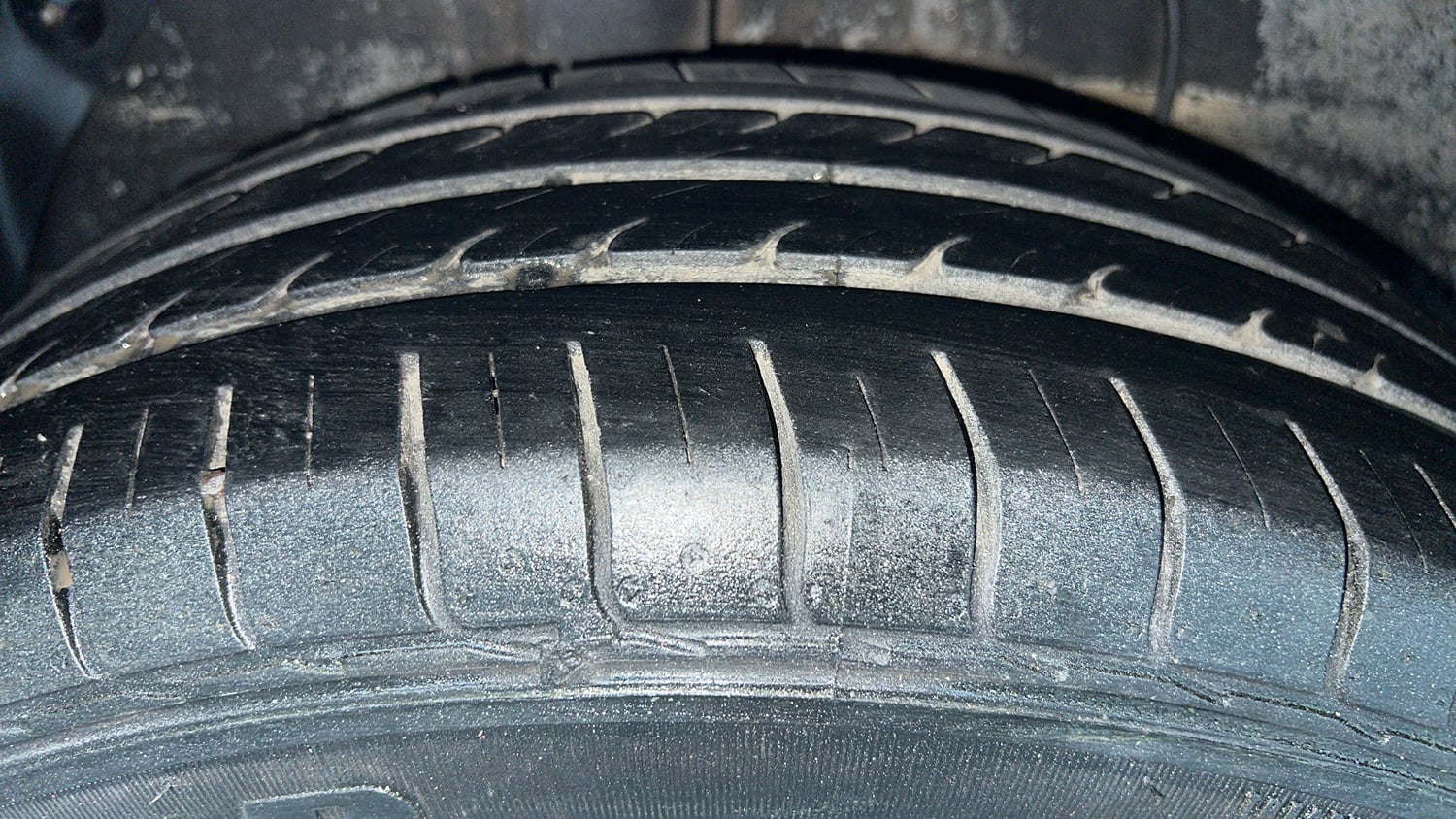Used 2016 Hyundai Elite i20 Sportz 1.2 Petrol Manual tyres RIGHT REAR TYRE TREAD VIEW