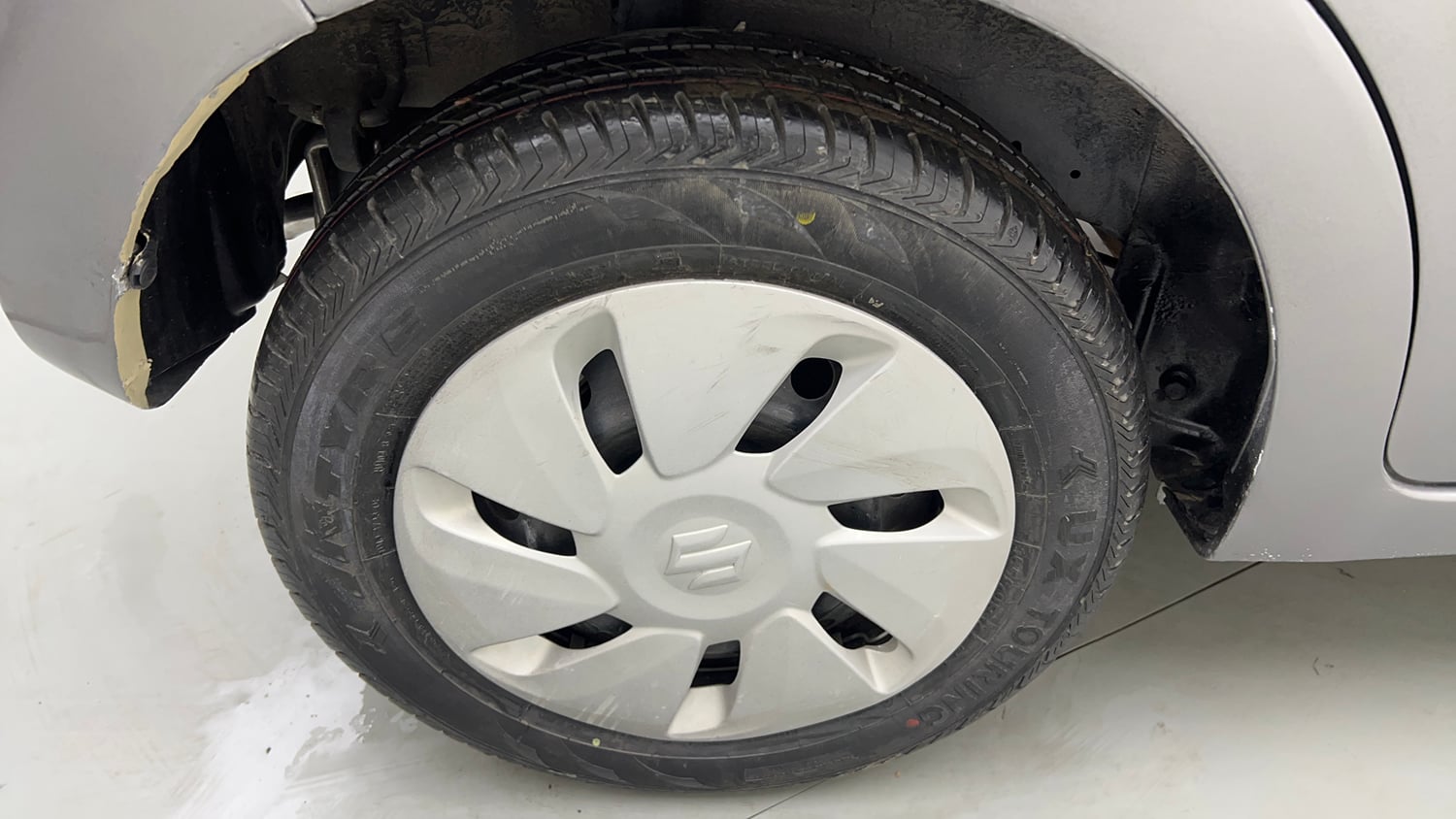 Used 2016 Maruti Suzuki Celerio ZXi Petrol Manual tyres RIGHT REAR TYRE RIM VIEW
