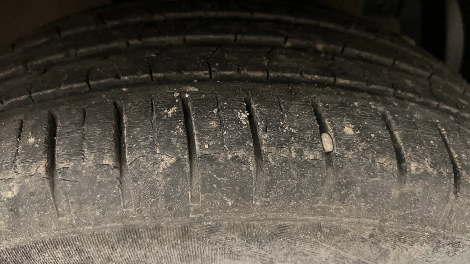 Used 2017 Maruti Suzuki Ciaz Alpha 1.4 AT Petrol Automatic tyres RIGHT FRONT TYRE TREAD VIEW