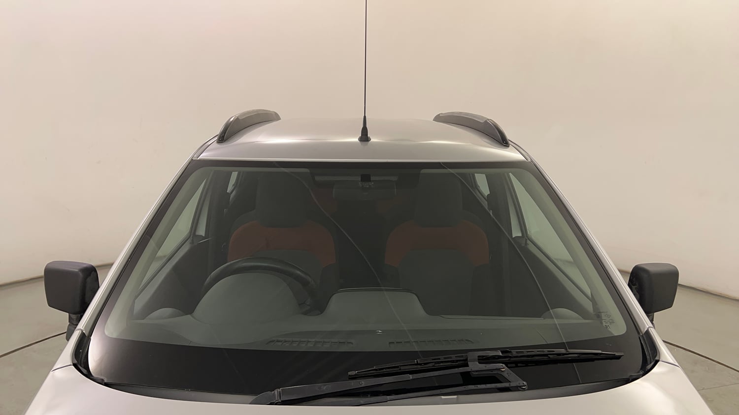 Used 2016 Renault Kwid RXT Petrol Manual exterior FRONT WINDSHIELD VIEW