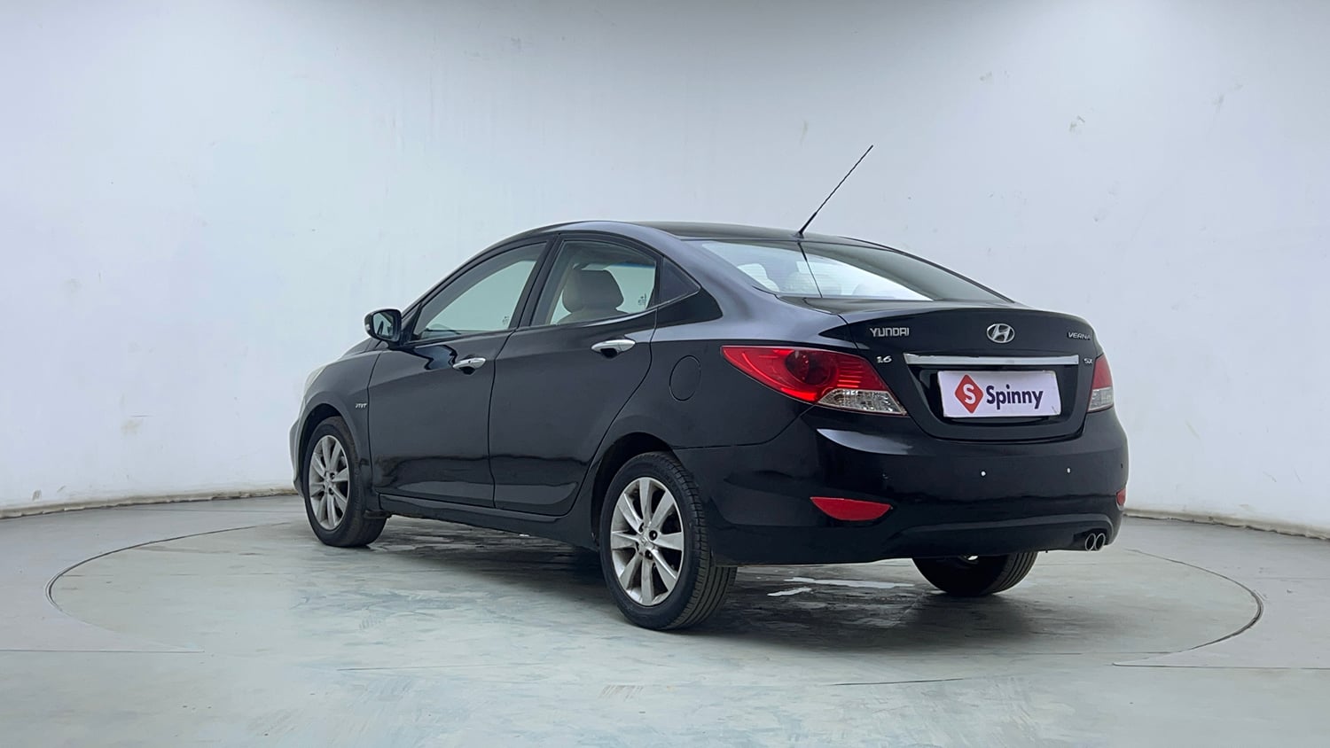 Used 2013 Hyundai Verna Fluidic 1.6 VTVT SX Petrol Manual exterior LEFT REAR CORNER VIEW