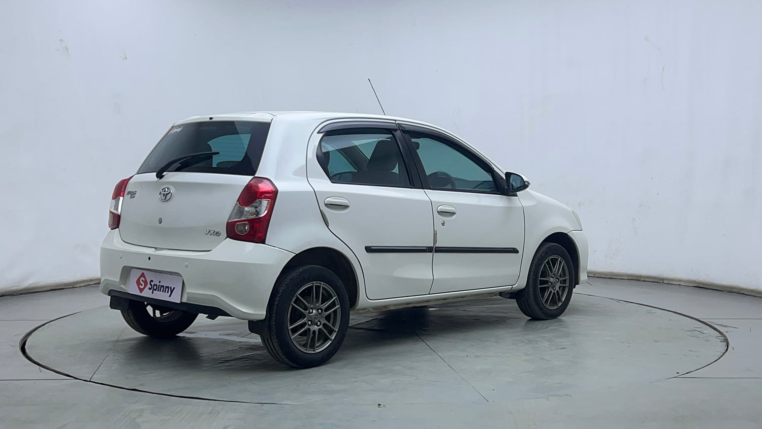 Used 2018 Toyota Etios Liva VXD Diesel Manual exterior RIGHT REAR CORNER VIEW