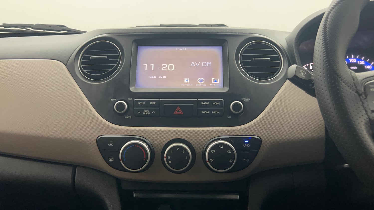 Used 2019 Hyundai Xcent SX Petrol Manual top_features Integrated (in-dash) music system