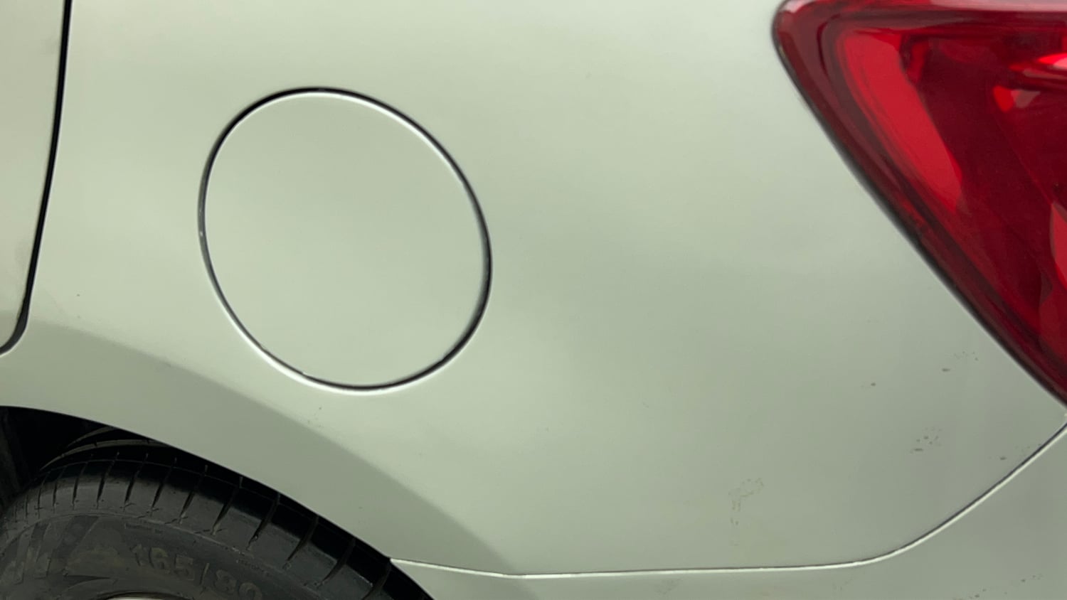 Used 2017 Maruti Suzuki Dzire VXi Petrol Manual dents MINOR SCRATCH
