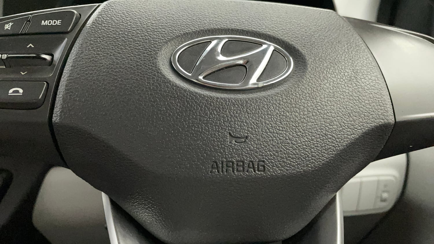 Used 2021 Hyundai Grand i10 Nios Magna 1.2 Kappa VTVT Petrol Manual top_features Airbags