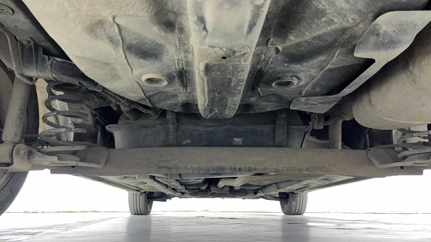 Used 2016 Hyundai Xcent SX 1.1 CRDi Diesel Manual extra REAR UNDERBODY VIEW (TAKEN FROM REAR)