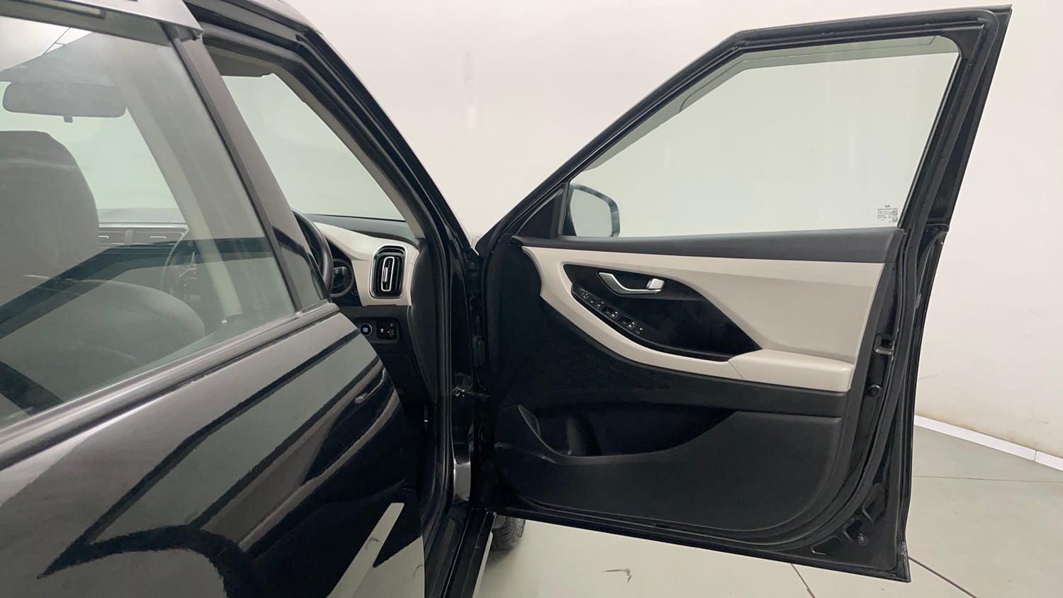 Used 2021 Hyundai Creta SX 1.5 Petrol Executive Petrol Manual interior RIGHT FRONT DOOR OPEN VIEW