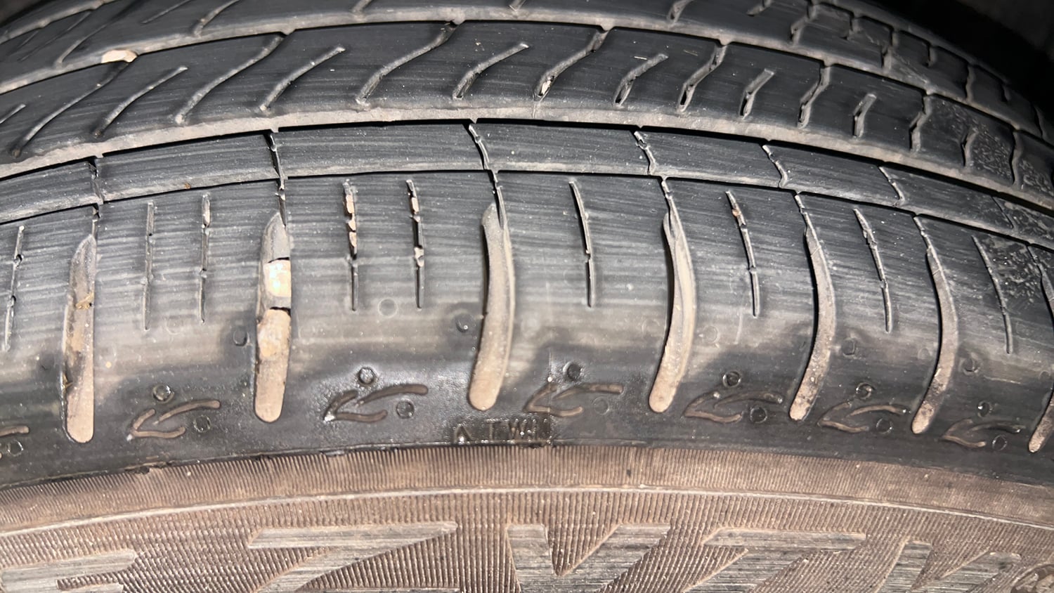Used 2025 Hyundai Grand i10 Nios Sportz (O) 1.2 Kappa VTVT Petrol Manual tyres LEFT REAR TYRE TREAD VIEW