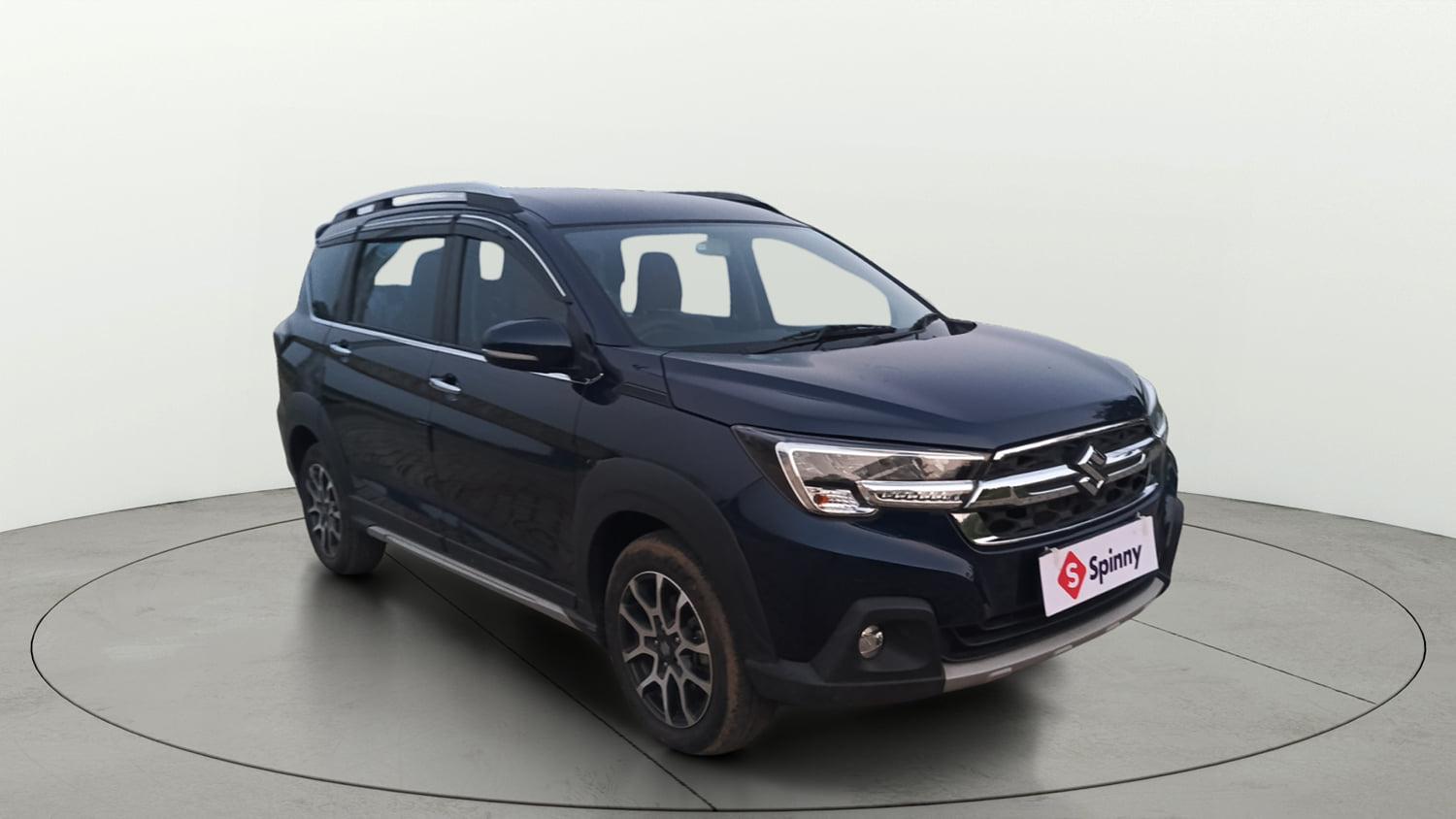 Used 2024 Maruti Suzuki XL6 Zeta MT Petrol Petrol Manual exterior RIGHT FRONT CORNER VIEW