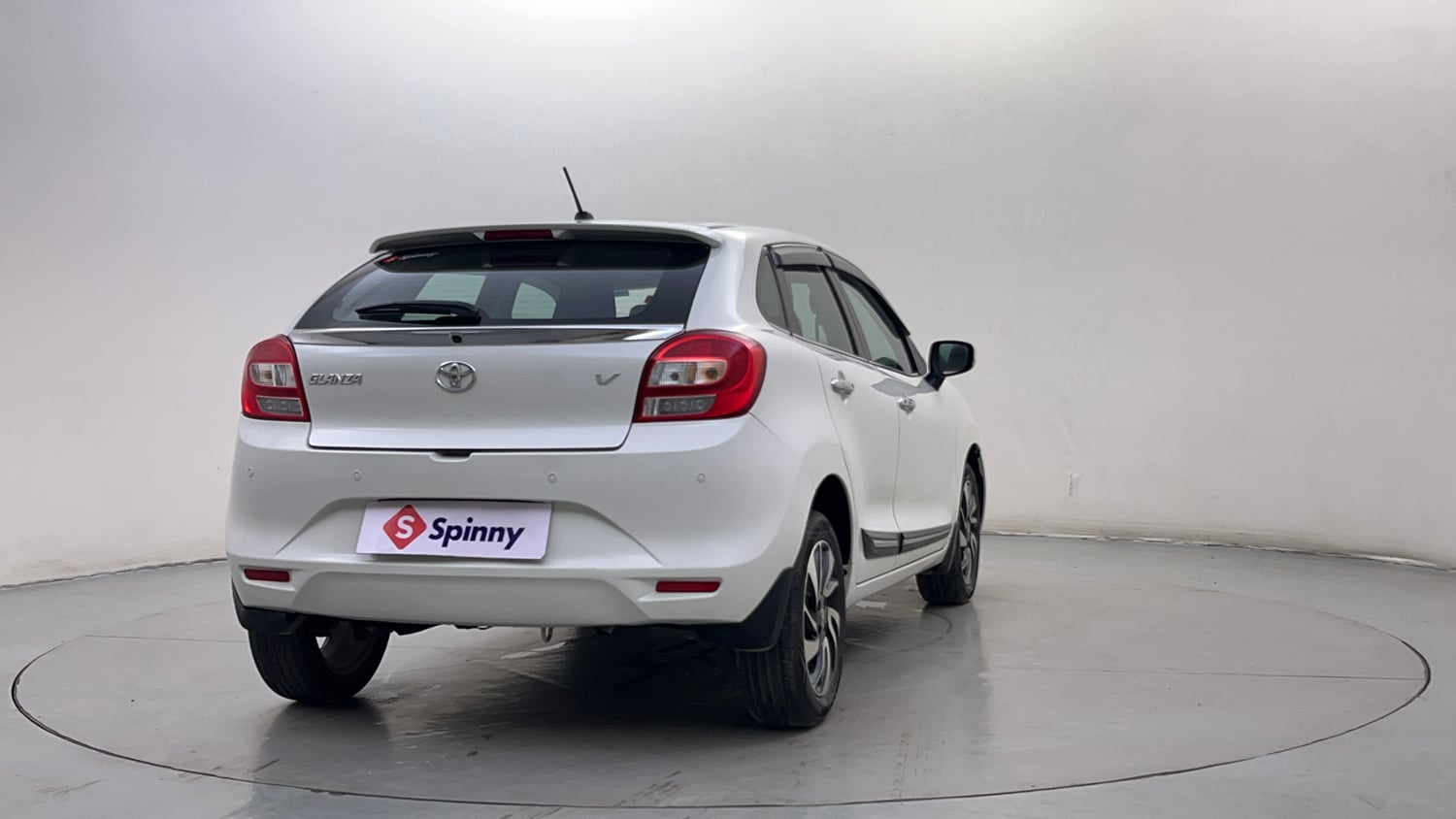 Used 2021 Toyota Glanza V CVT Petrol Automatic exterior RIGHT REAR CORNER VIEW