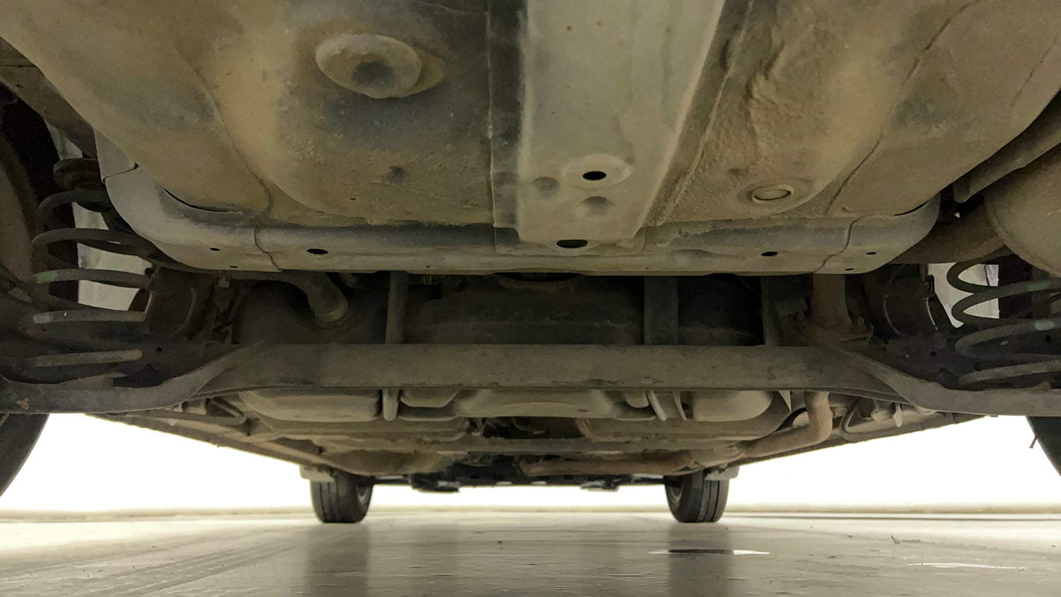 Used 2019 Honda City V CVT Petrol Petrol Automatic extra REAR UNDERBODY VIEW (TAKEN FROM REAR)