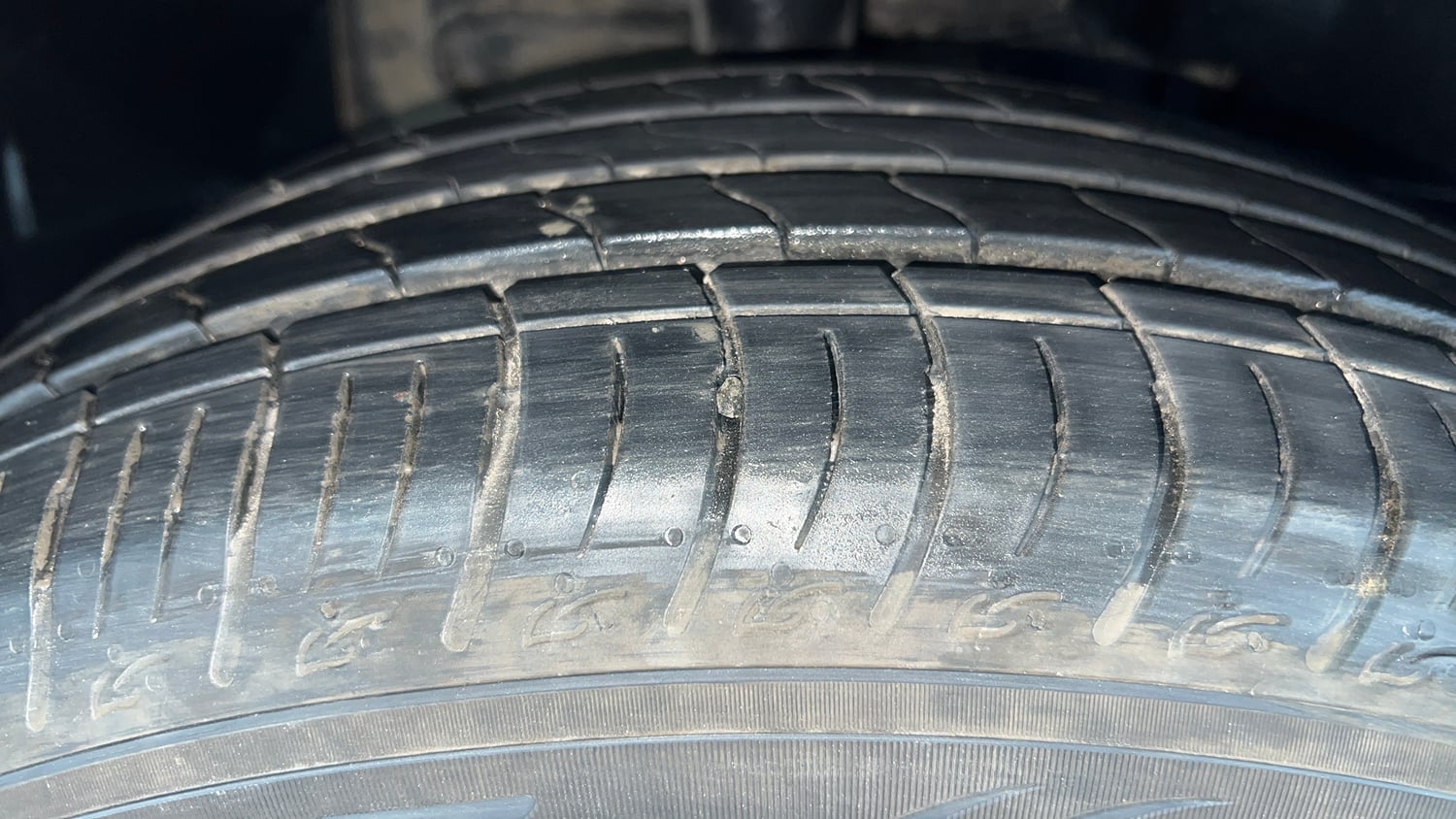 Used 2021 Tata Nexon XZA Plus Diesel Diesel Automatic tyres RIGHT FRONT TYRE TREAD VIEW
