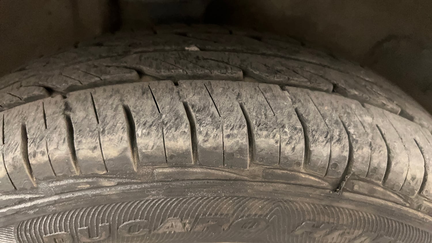 Used 2013 Maruti Suzuki Alto 800 Lxi CNG Cng Manual tyres RIGHT FRONT TYRE TREAD VIEW
