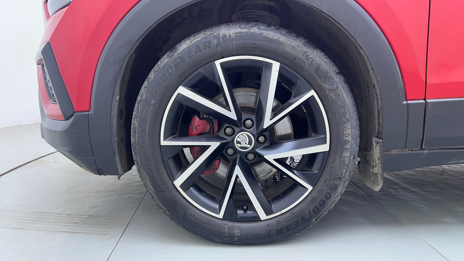 Used 2022 Skoda Kushaq Monte Carlo 1.5L TSI DSG Petrol Automatic tyres LEFT FRONT TYRE RIM VIEW