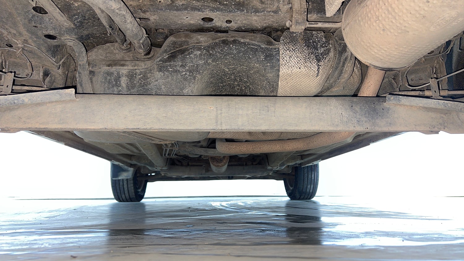 Used 2018 Ford EcoSport Trend + 1.5L Ti-VCT AT Petrol Automatic extra REAR UNDERBODY VIEW (TAKEN FROM REAR)